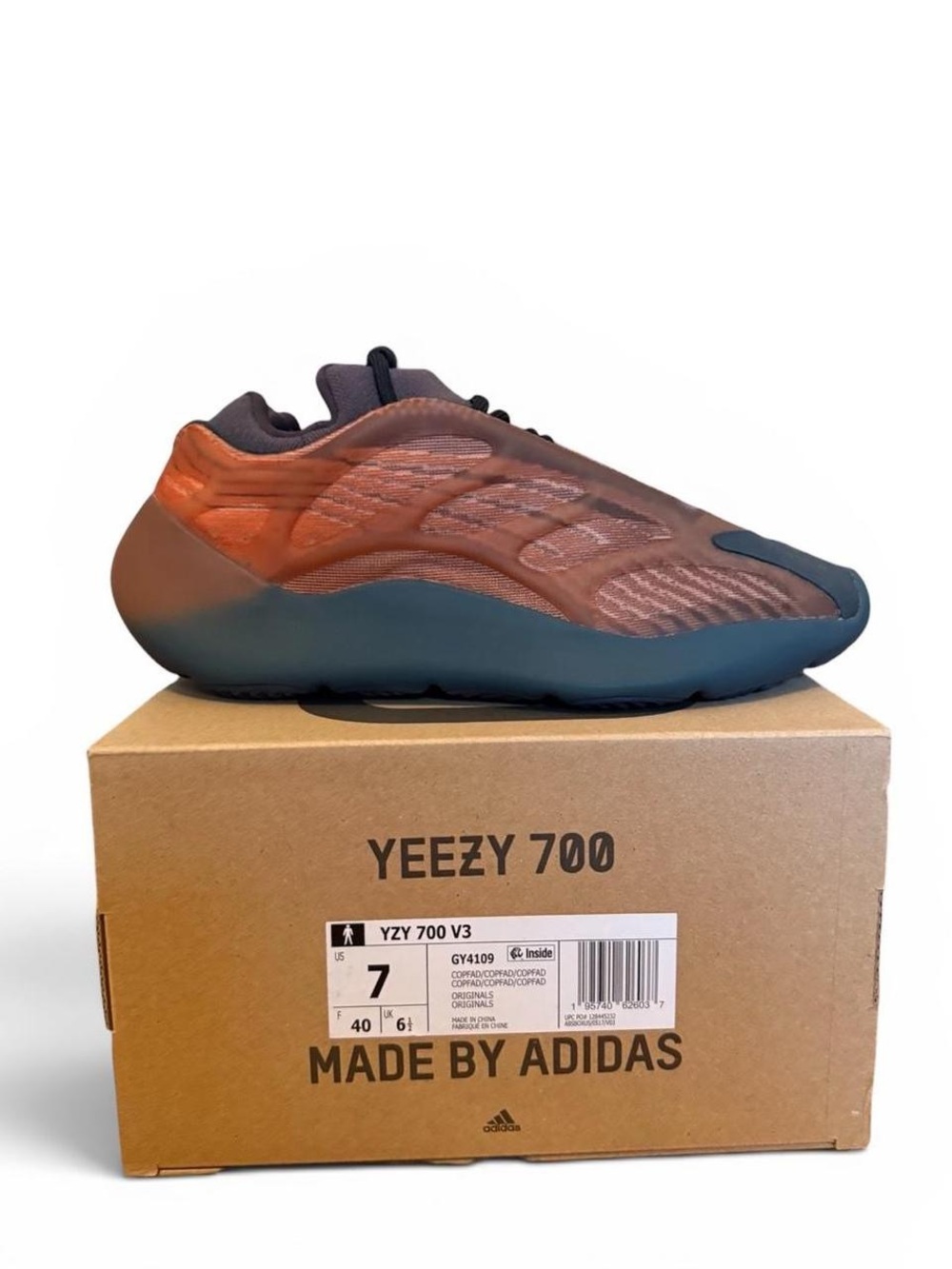 Adidas Yeezy 700 V3 "Copper Fade" shoes